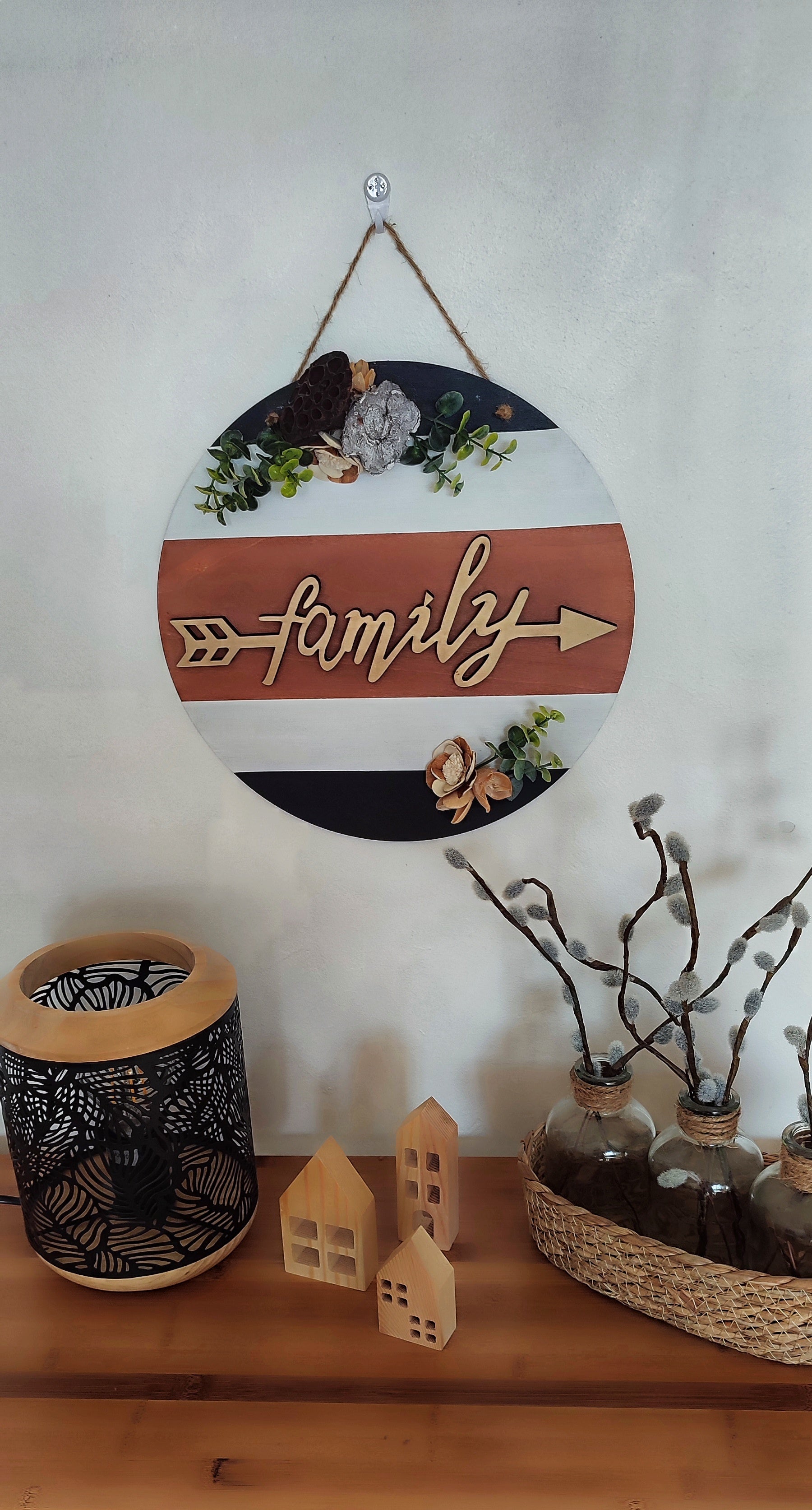 Decoración de pared redonda de madera "Familia"