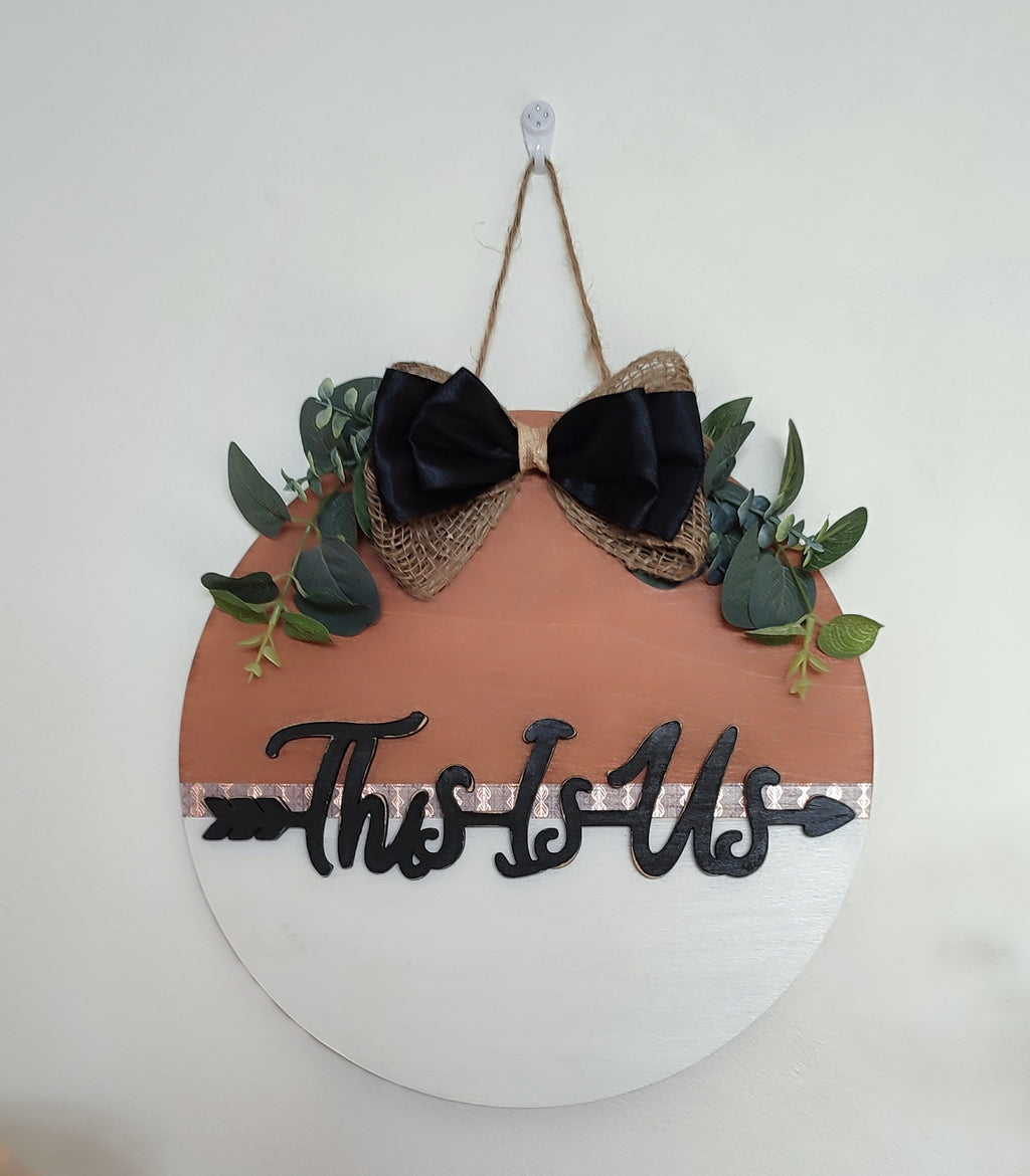 Decoración de pared redonda de madera "Estos somos nosotros"