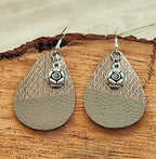 Pendientes “drop” de imitación y PVC